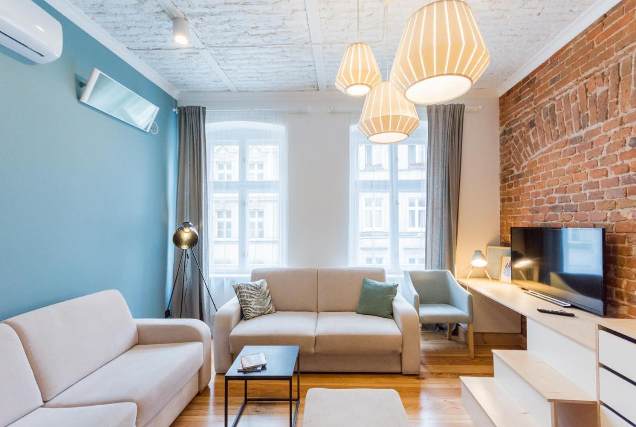 Apartment Rynek Stare Miasto 5a - Klima Netflix